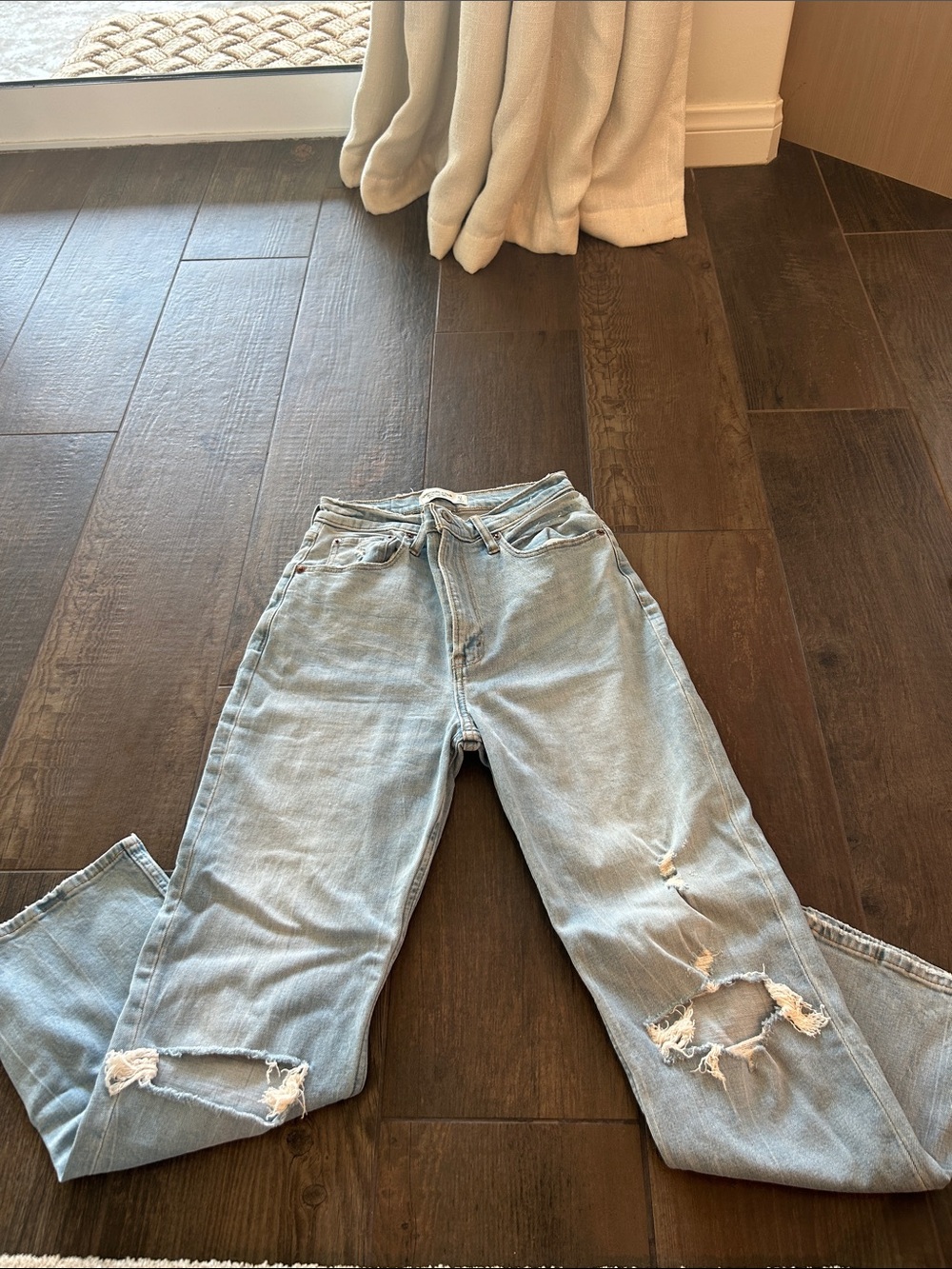 Abercrombie ankle straight ultra high rise Women’s Jeans